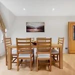Farringdon Penthouse Spacious 3 Bedroom 2 Bath