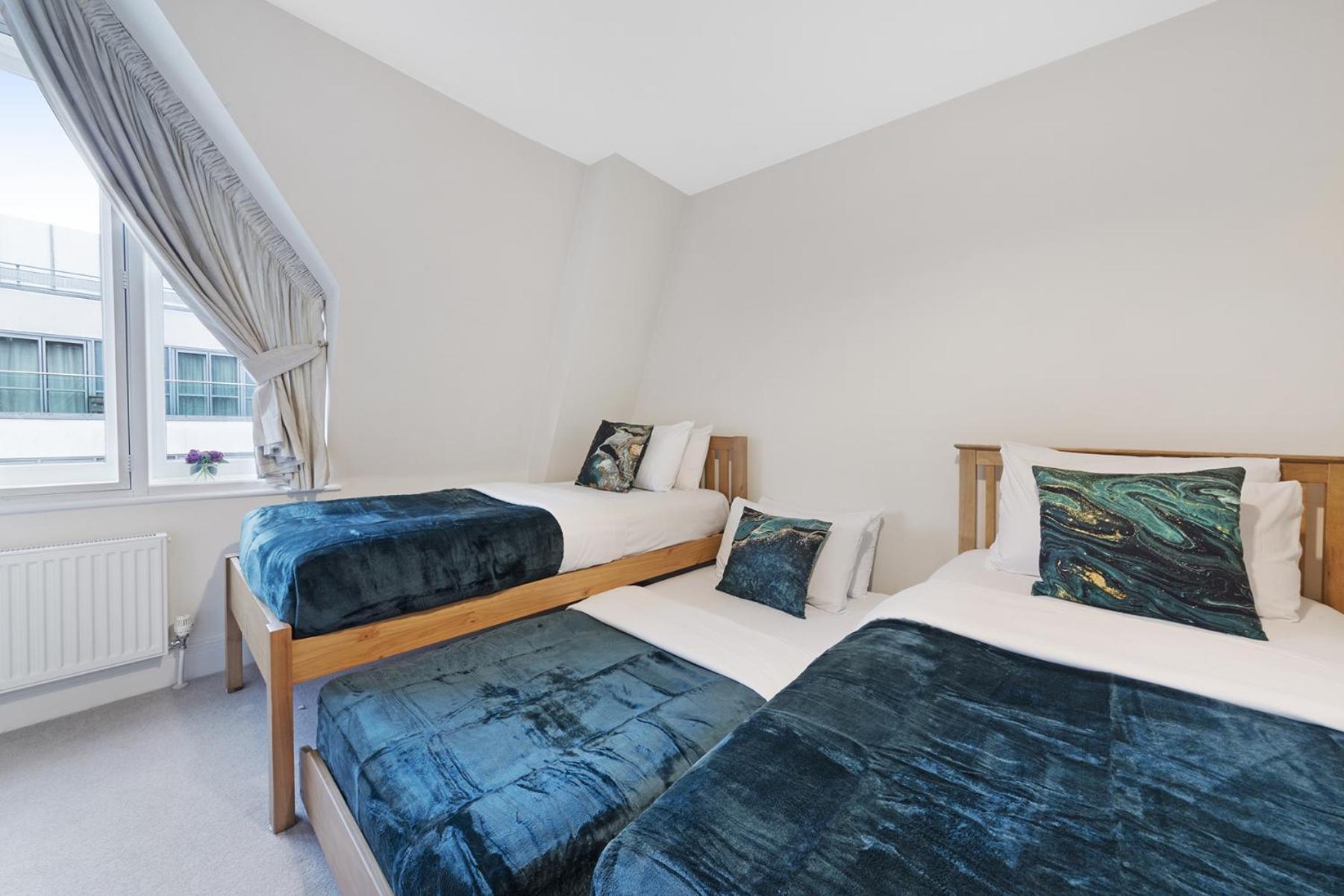 Farringdon Penthouse Spacious 3 Bedroom 2 Bath * London